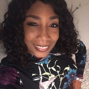 Meet your Posher, Yolanda